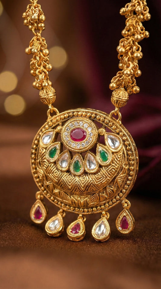 Alternate styling layout profile of Lekha Swaroski Chain Pendant Set