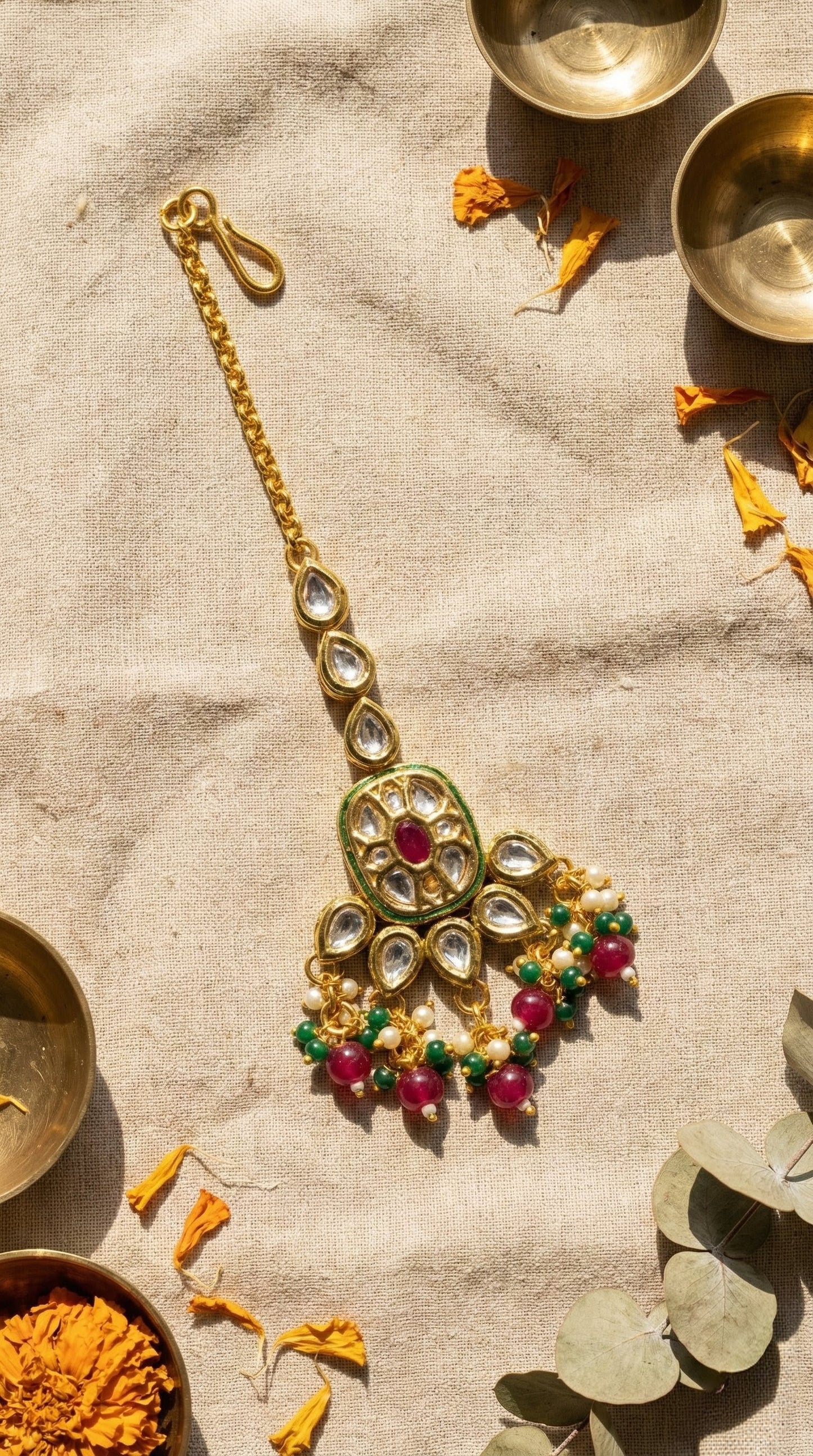 Main display view of the traditional Jannat Beautiful Kundan Maangtika