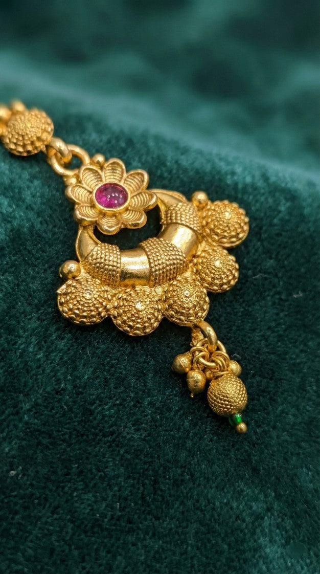 Ratna Elegant Rajwadi Maangtika