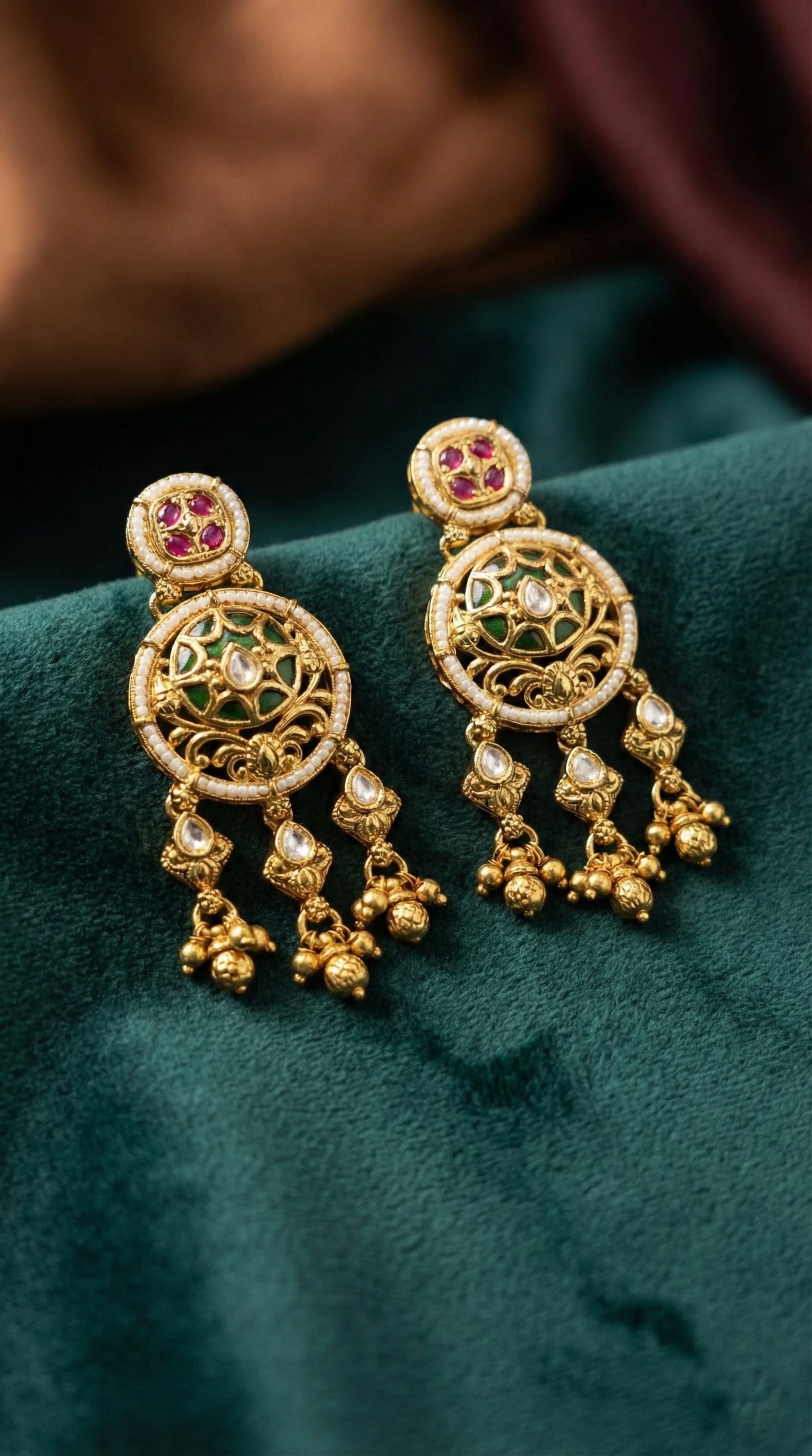 Yughvi Premium Quality Heritage Necklace Set