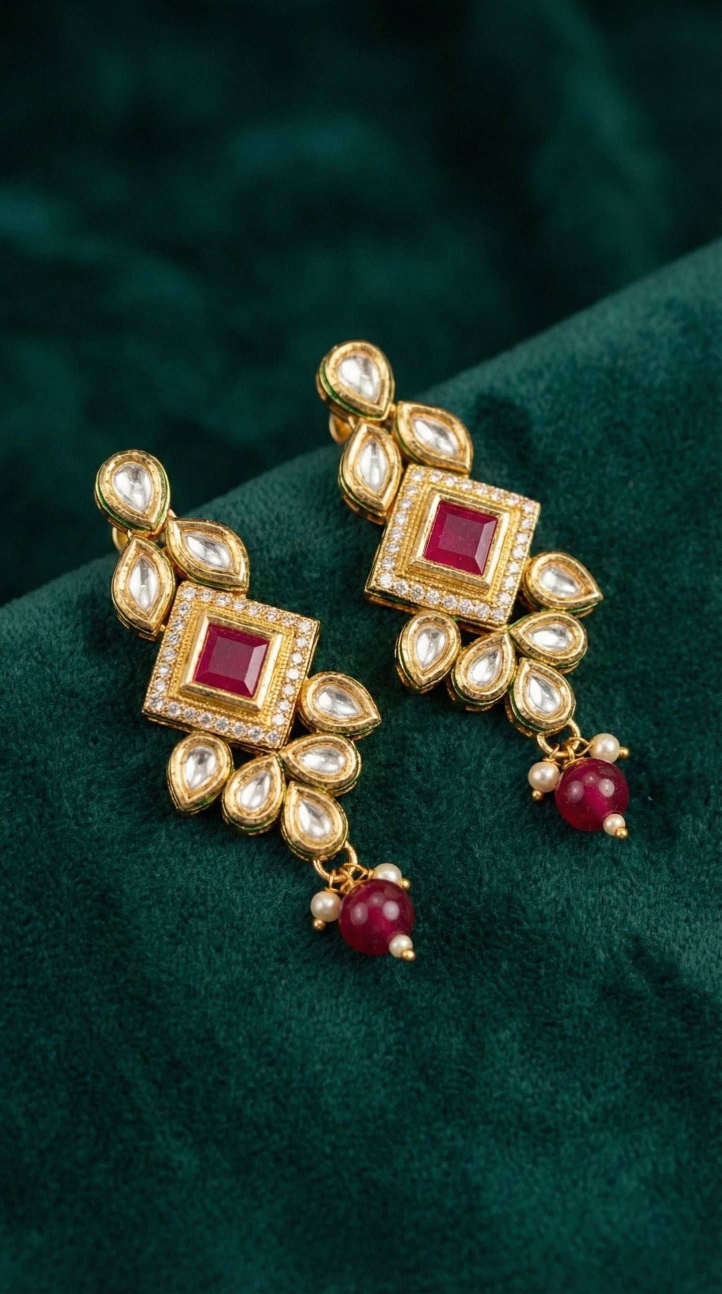 Alternate styling layout profile of Damini Premium Kundan Necklace