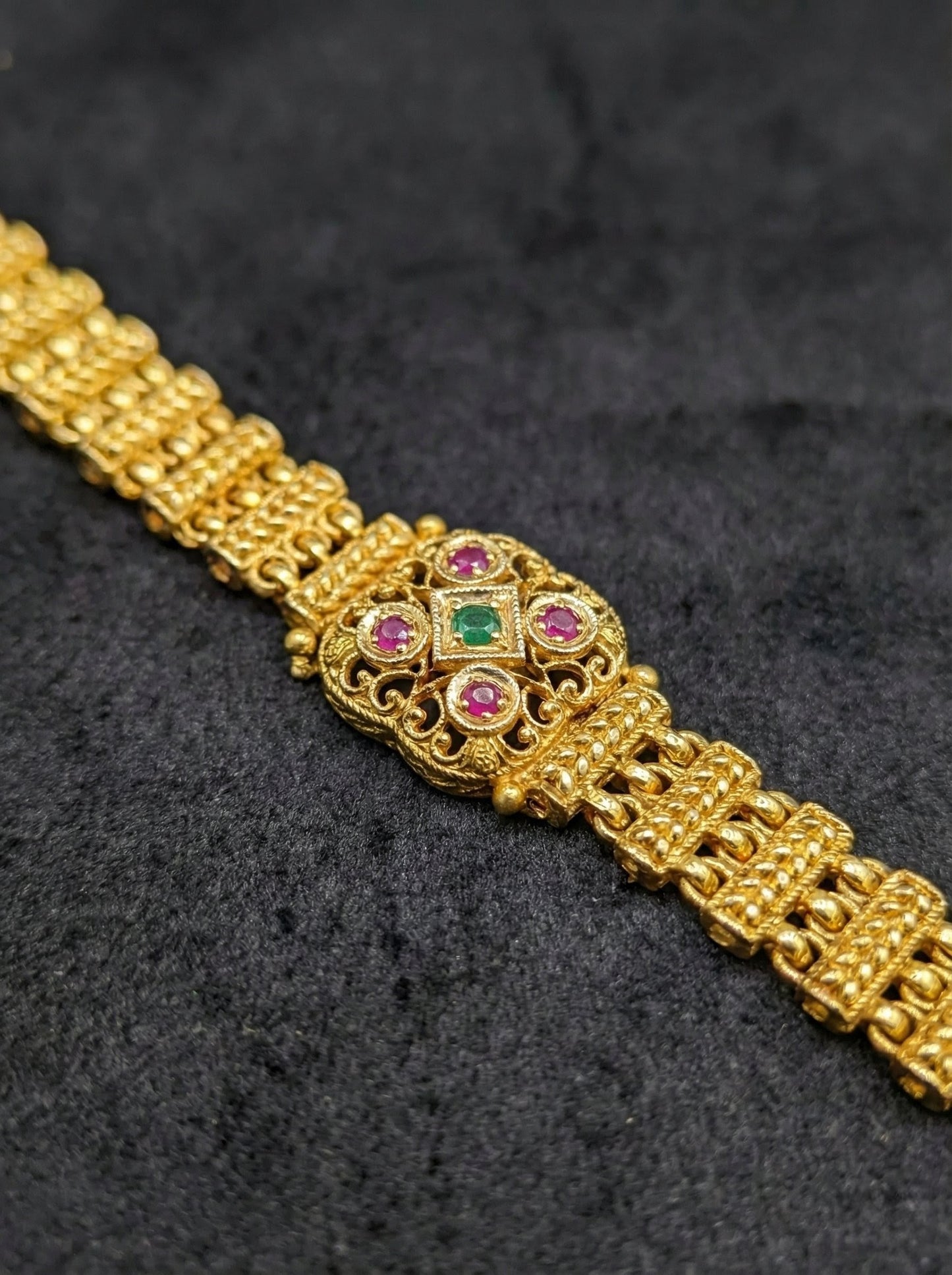 Alternate styling layout profile of Sumi Premium Swaroski Bracelet