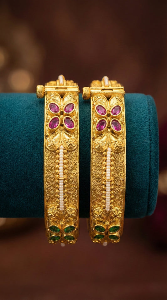 Priti Pearl Antique Bangles (Openable)