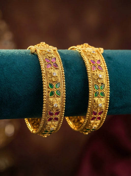 Alternate styling layout profile of Sara Gold Look Rajwadi Bangles (Openable)