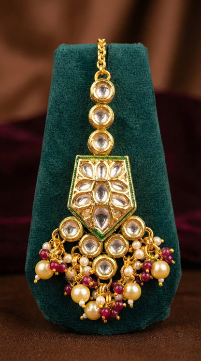 Gul Beautiful Kundan Maangtika