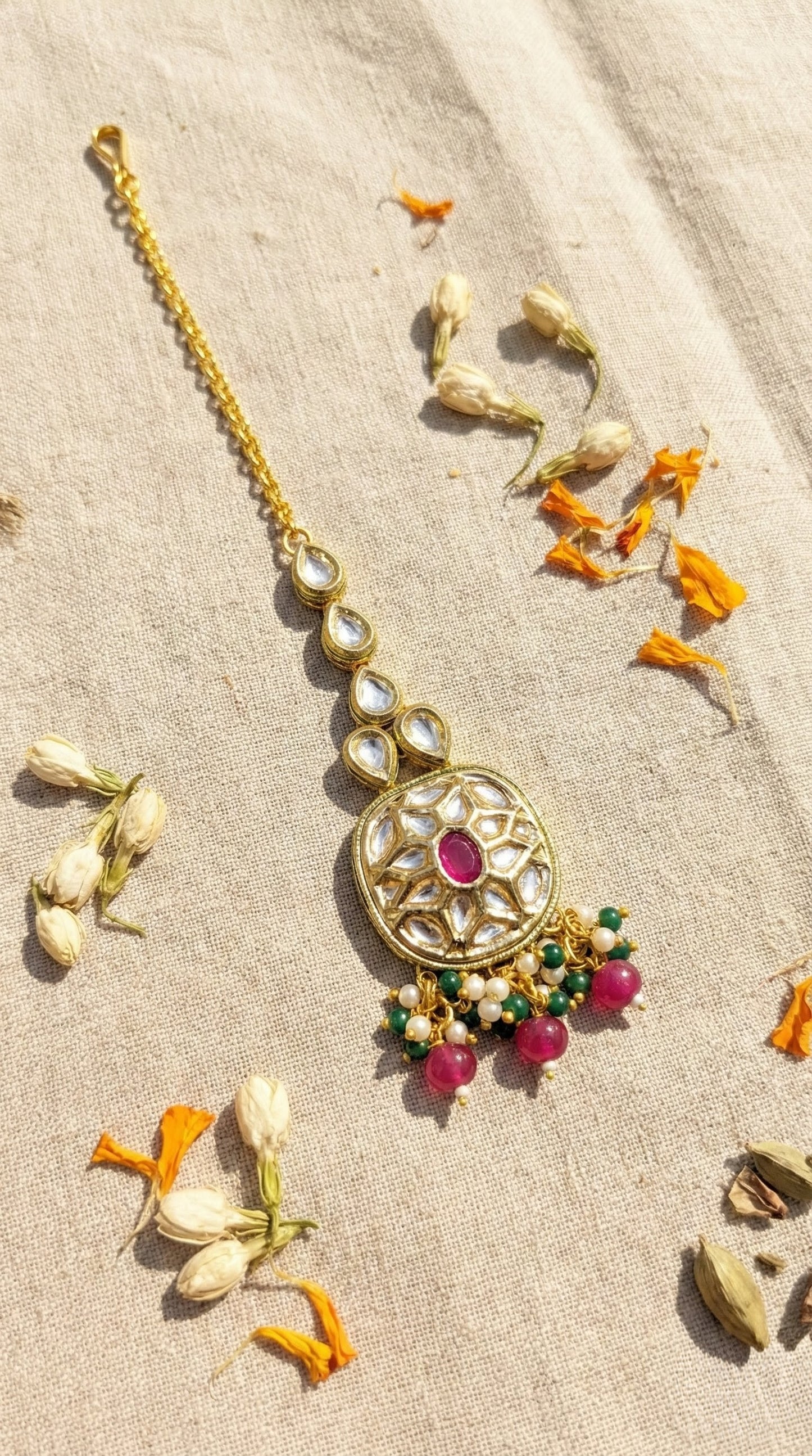 Bani Premium Kundan Maangtika