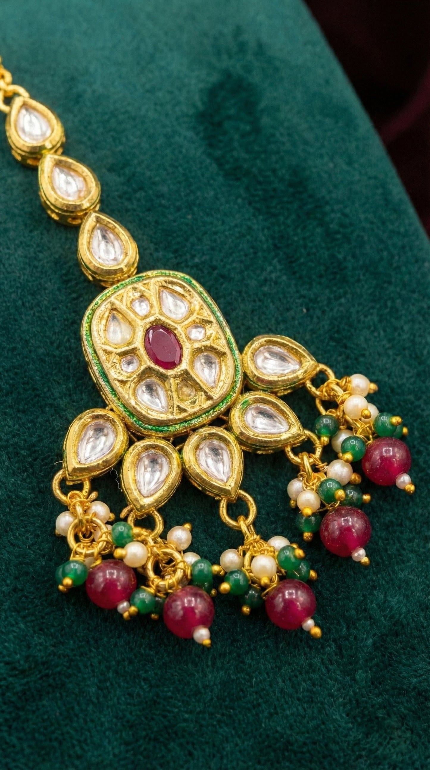 Jannat Beautiful Kundan Maangtika
