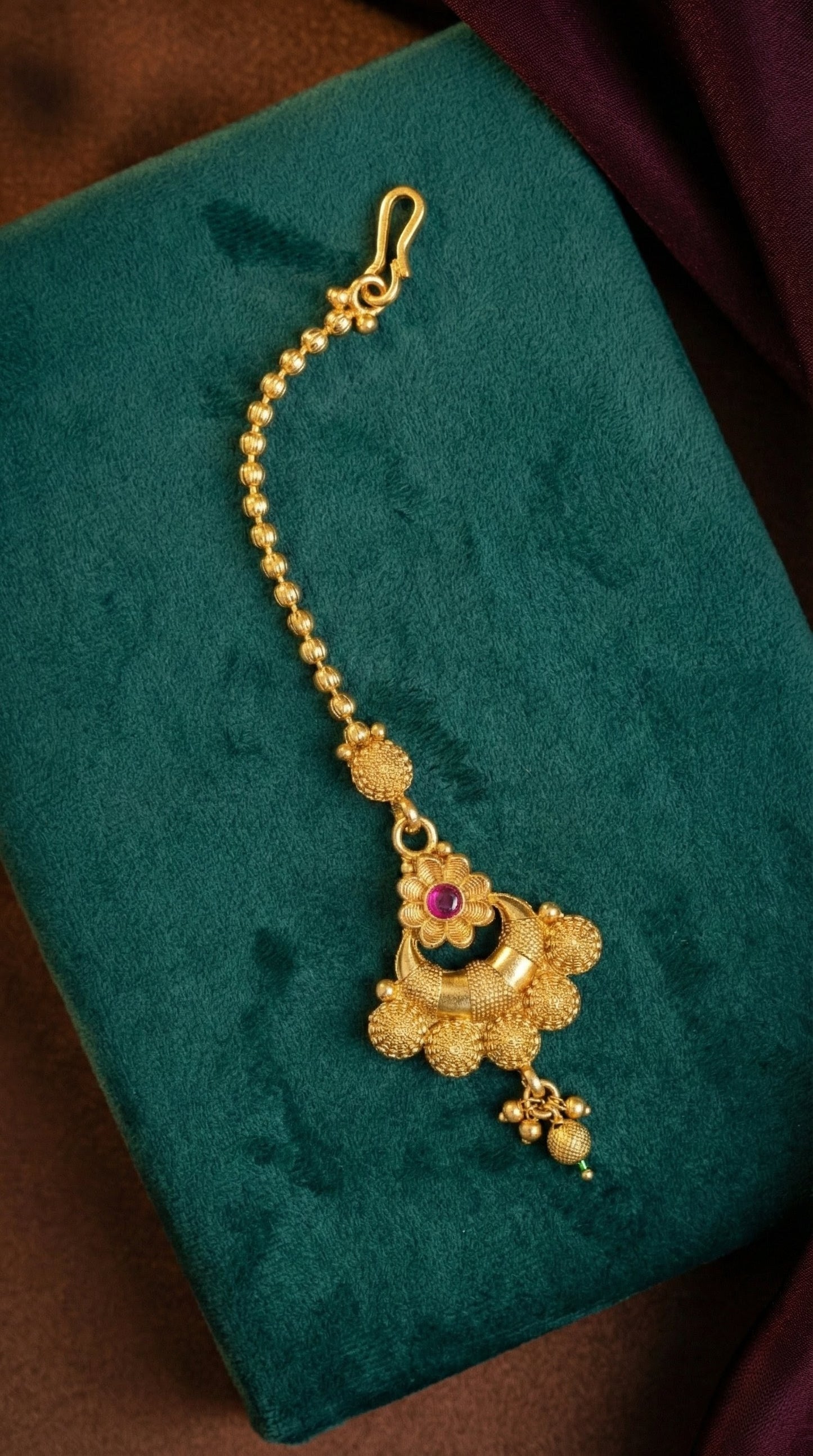 Ratna Elegant Rajwadi Maangtika