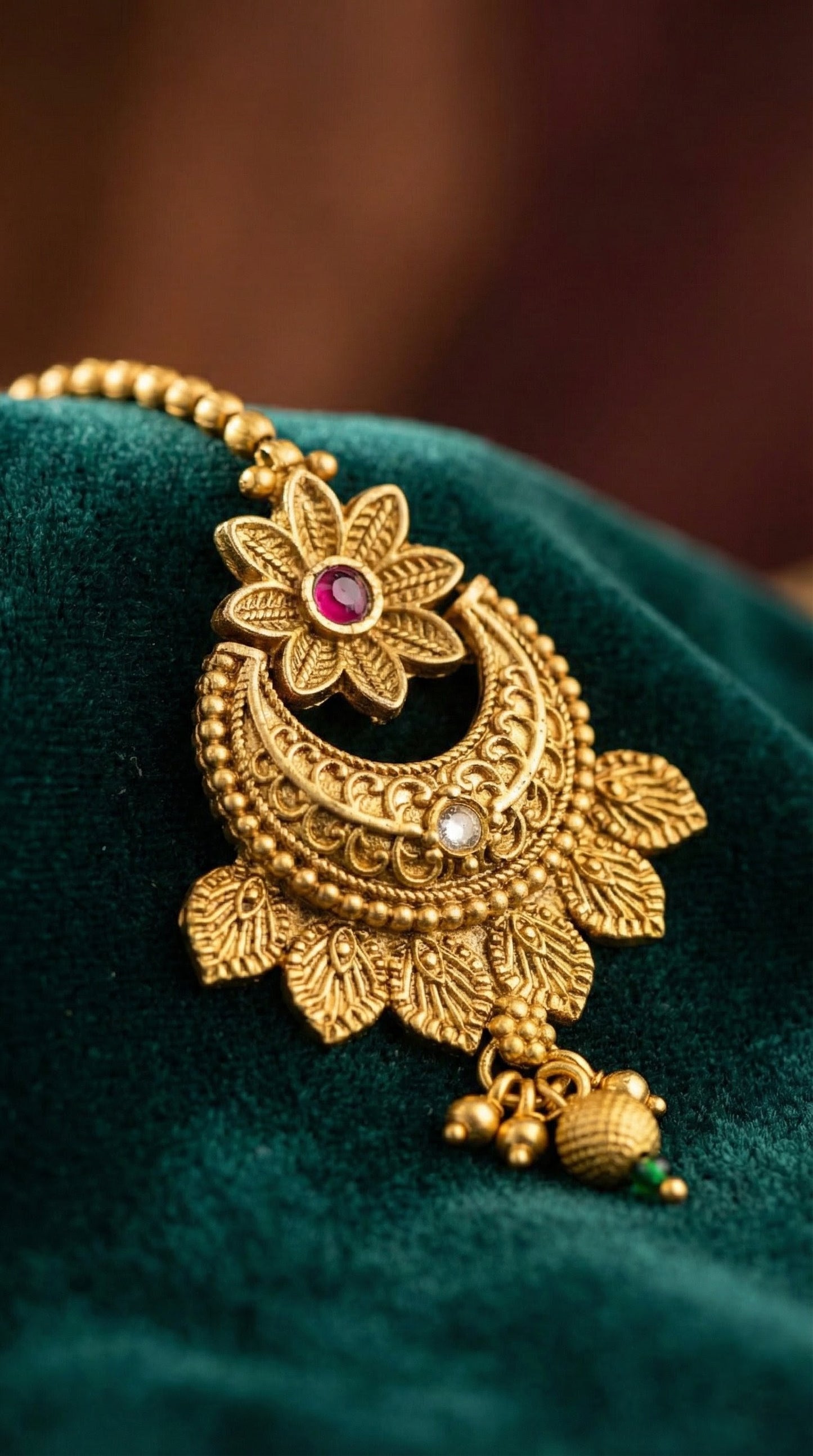 Romila Elegant Rajwadi Maangtika