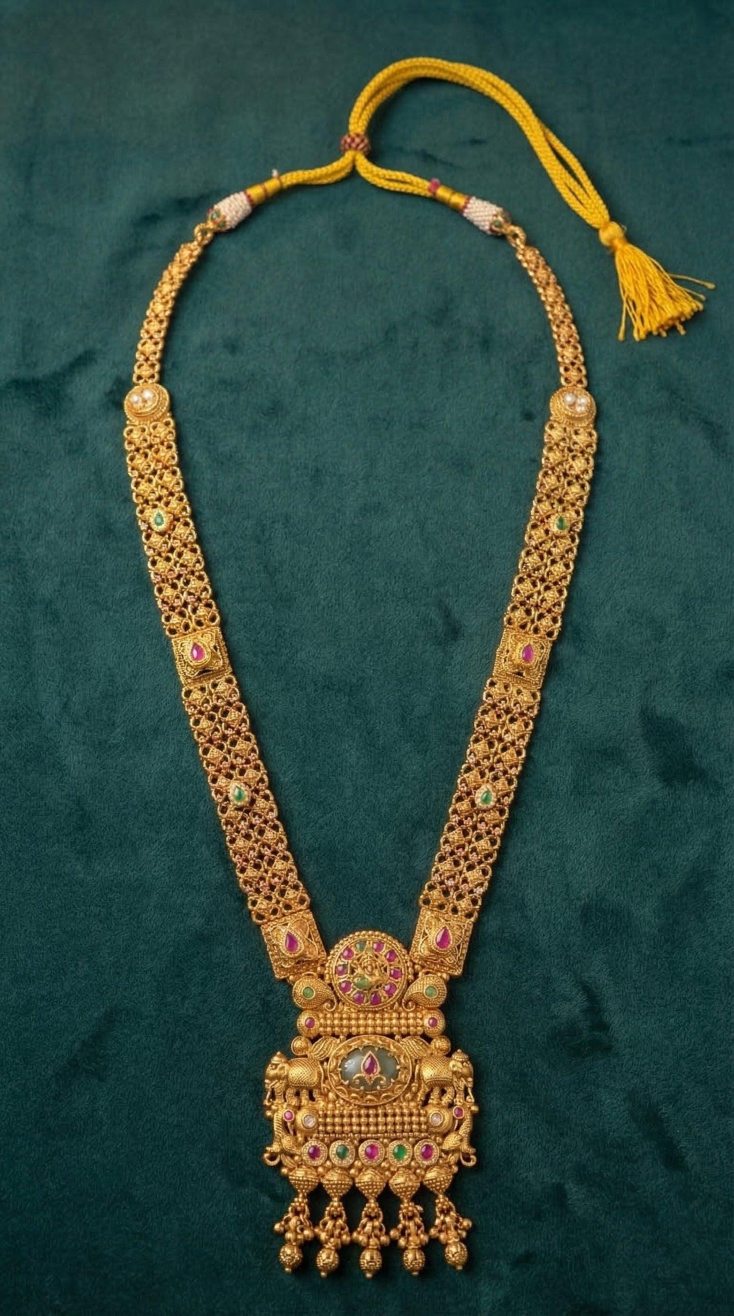 Alternate styling layout profile of Navika Antique Gold look Longset