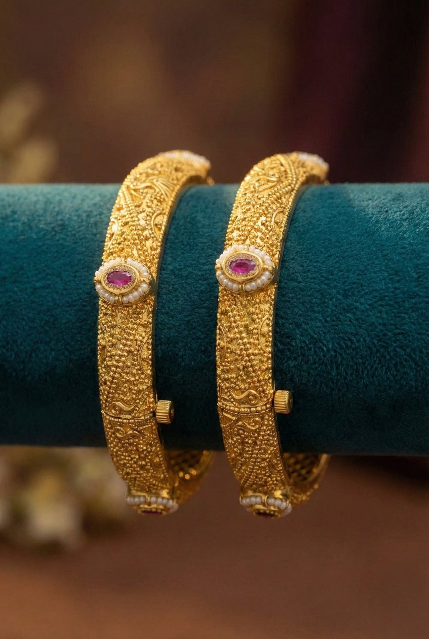 Parul Plain Gold look Swaroski Bangles (Openable)