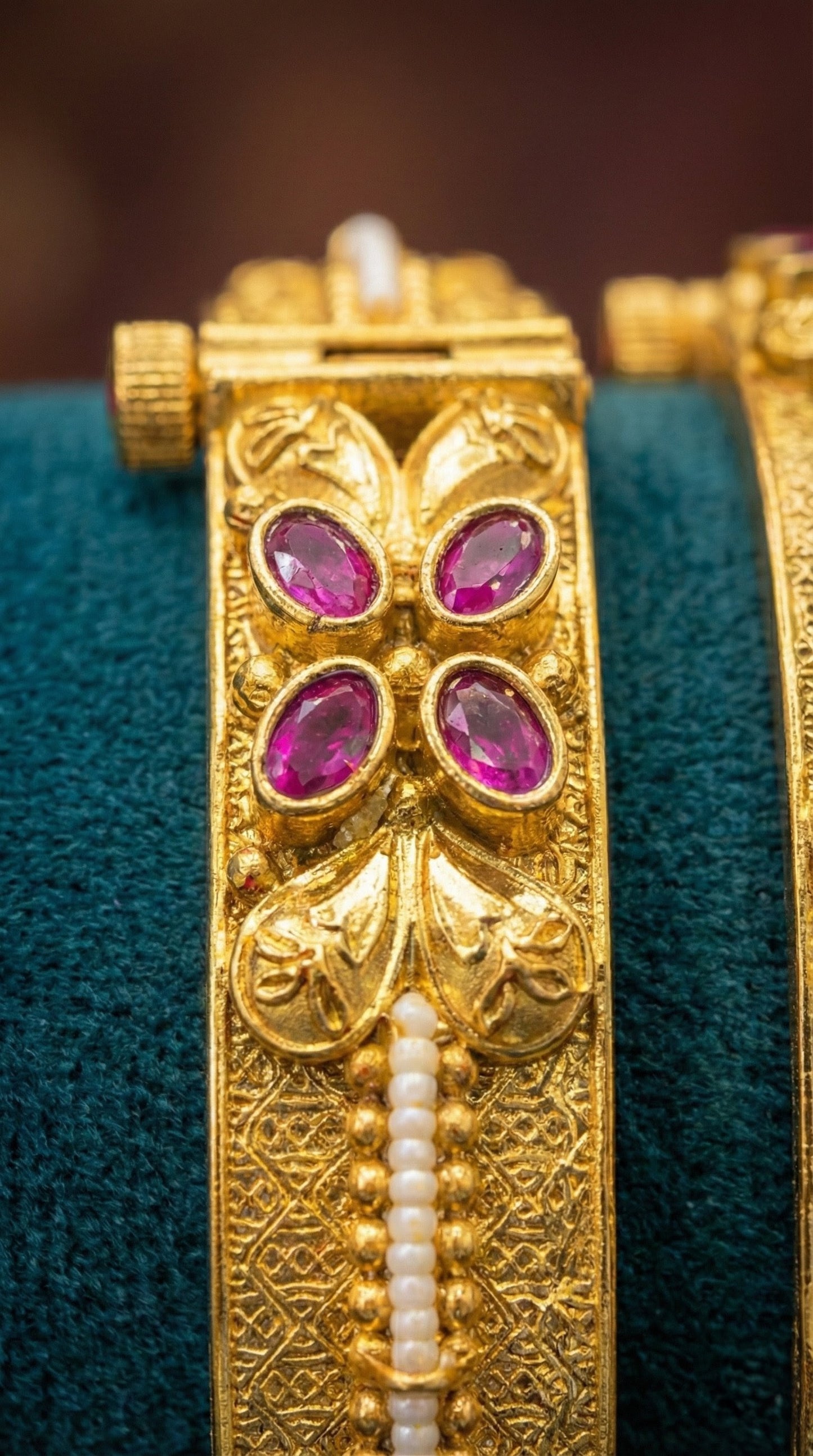 Priti Pearl Antique Bangles (Openable)