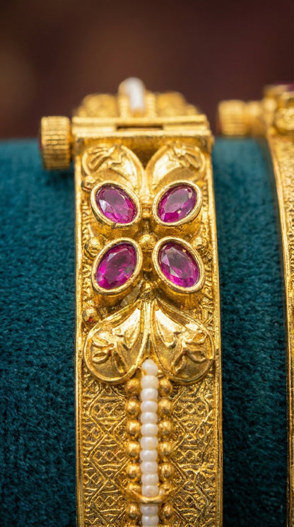 Priti Pearl Antique Bangles (Openable)