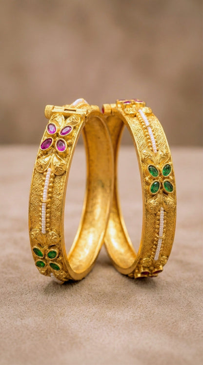 Priti Pearl Antique Bangles (Openable)