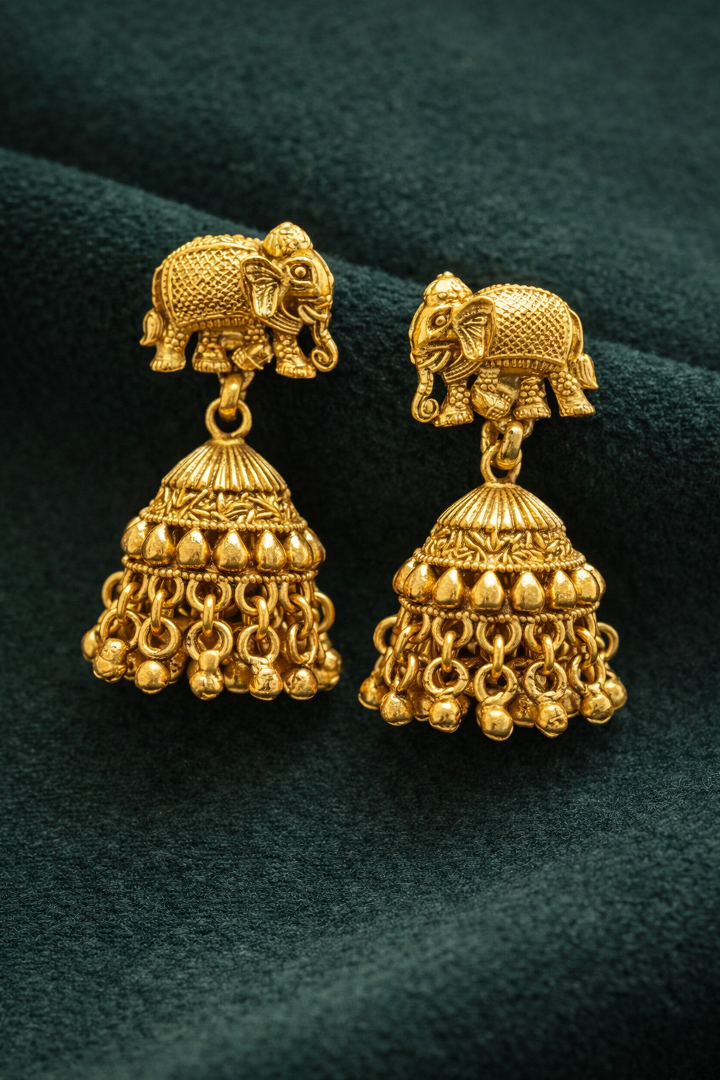 Mrunal Delicate Antique Necklace