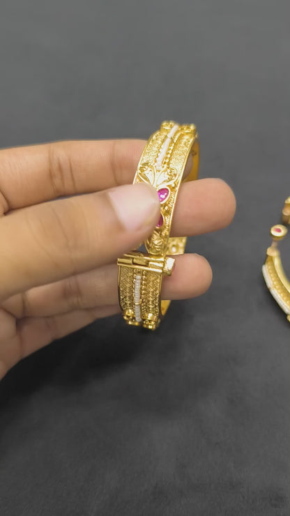 Priti Pearl Antique Bangles (Openable)